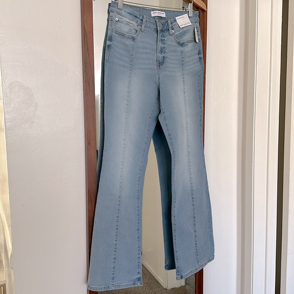 High Rise Bootcut Flare Jeans Light Wash NWT - Picture 2 of 5